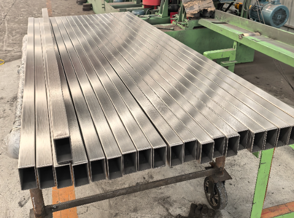 日喀则建筑工程行业用不锈钢无缝钢管